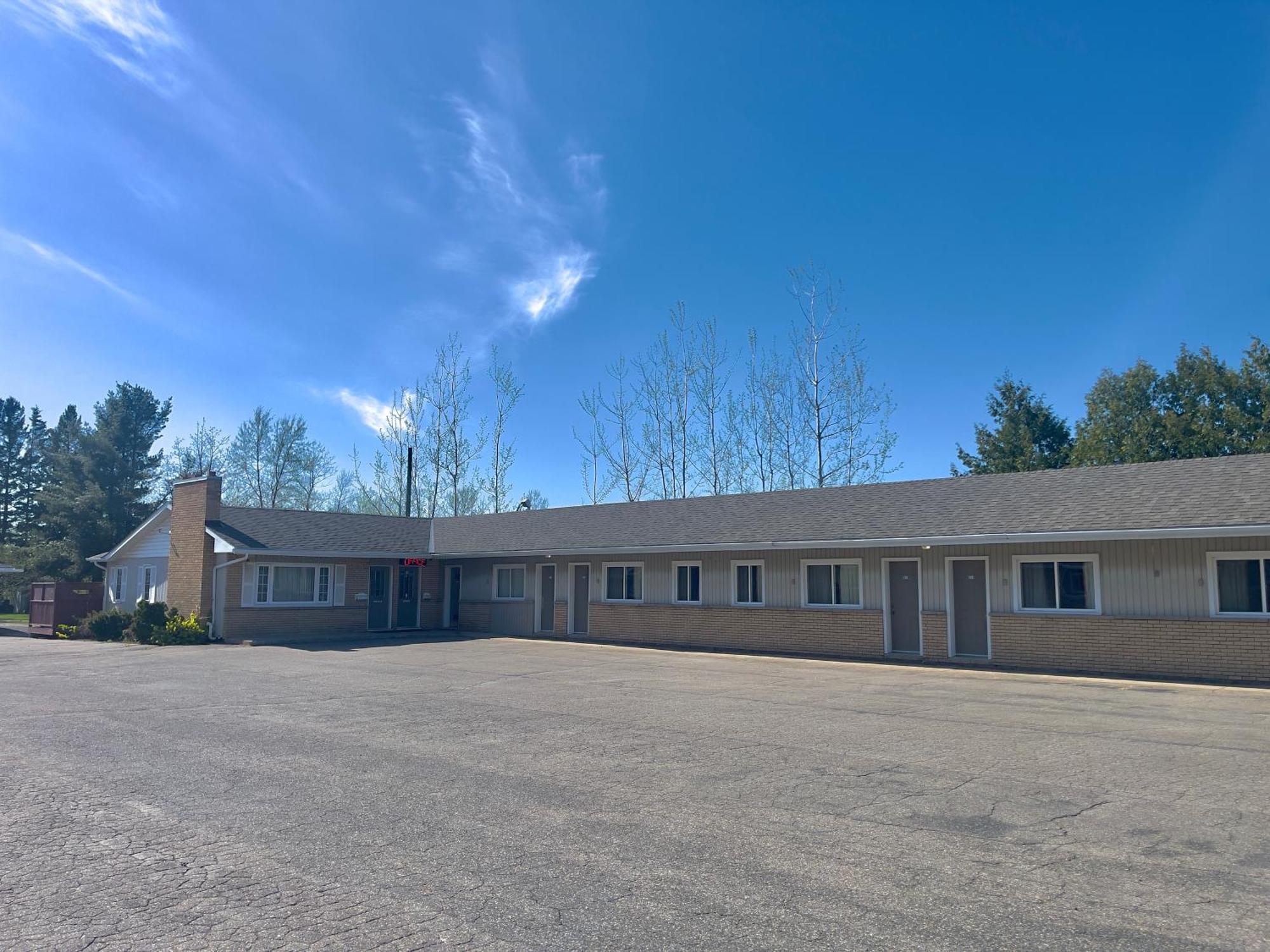 Adams Motel Sault Ste. Marie Exterior photo